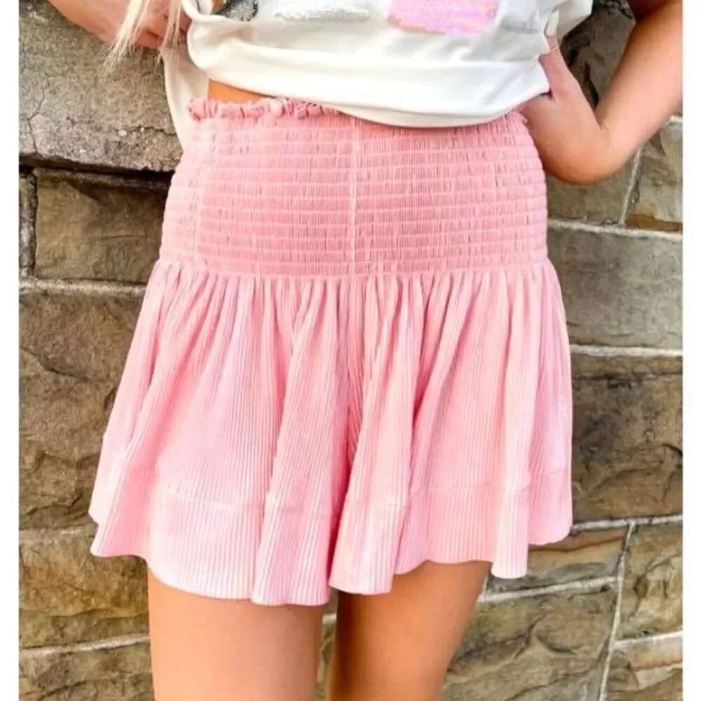 Queen Of Sparkles Swing Shorts in light pink sz XS